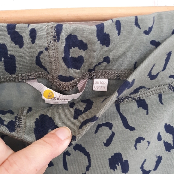 Boden Leggings Leopard Green size 12R - Picture 7 of 7